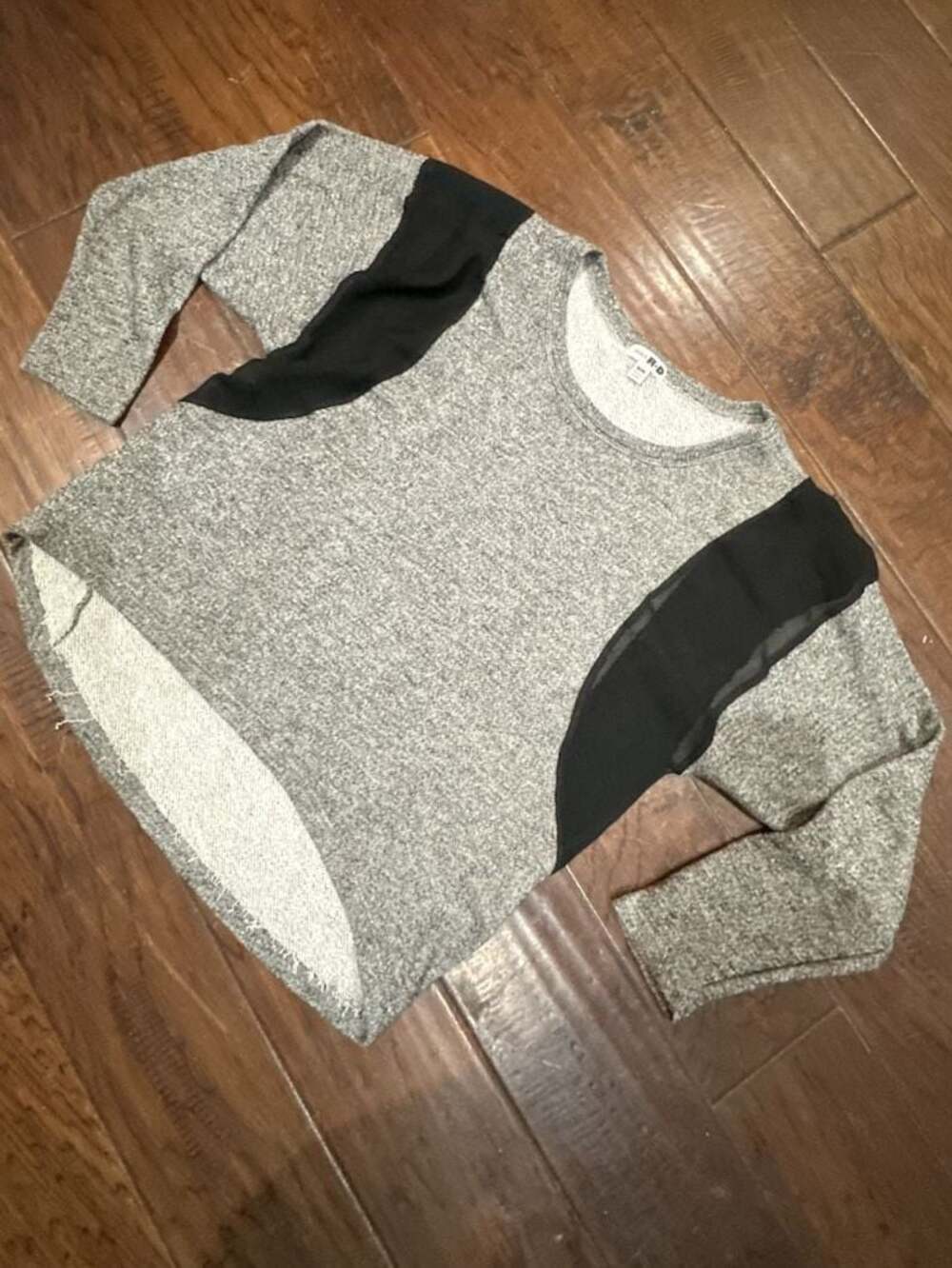 Design R+D Gray Heather Mesh Panel Long Sleeve Top Size‎ S/M